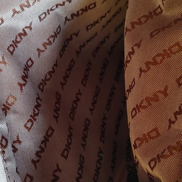 DKNY Vintage Leather Purse - Picture 7 of 16